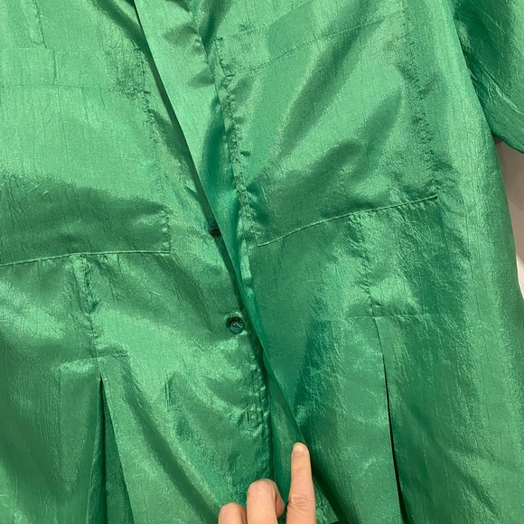 VTG 80s/90s Green Silky Short Sleeve Blouse Size 10 - Picture 5 of 7